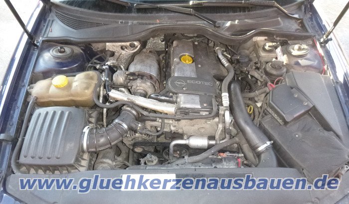 Abgerissene Glhkerze ausbauen aus
                          Opel Omega mit 2.2 8V Motor