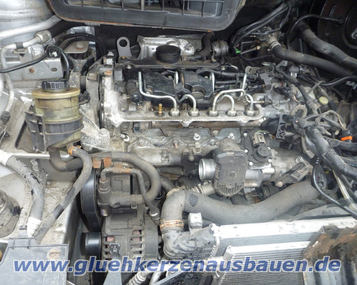 Abgerissene Glhkerze ausbauen aus
                          Renault Trafic / Opel Vivaro mit 2.0 Motor