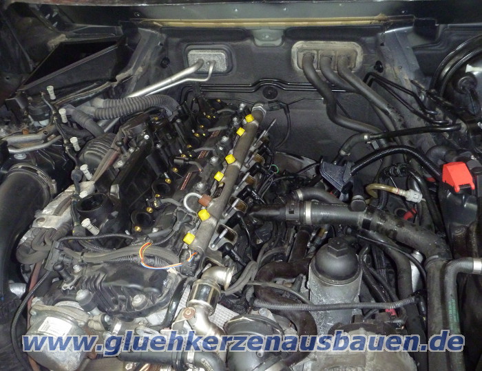 Abgerissene Glhkerze ausbauen aus BMW X6
                      3.5d e71