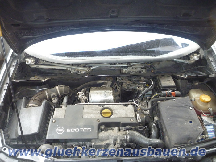 Abgerissene Glhkerze ausbauen aus
                          Opel mit 2.0 8V Motor